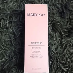 🧴NIB Mary Kay TimeWise Antioxidant Moisturizer: Combination to Oily🧴